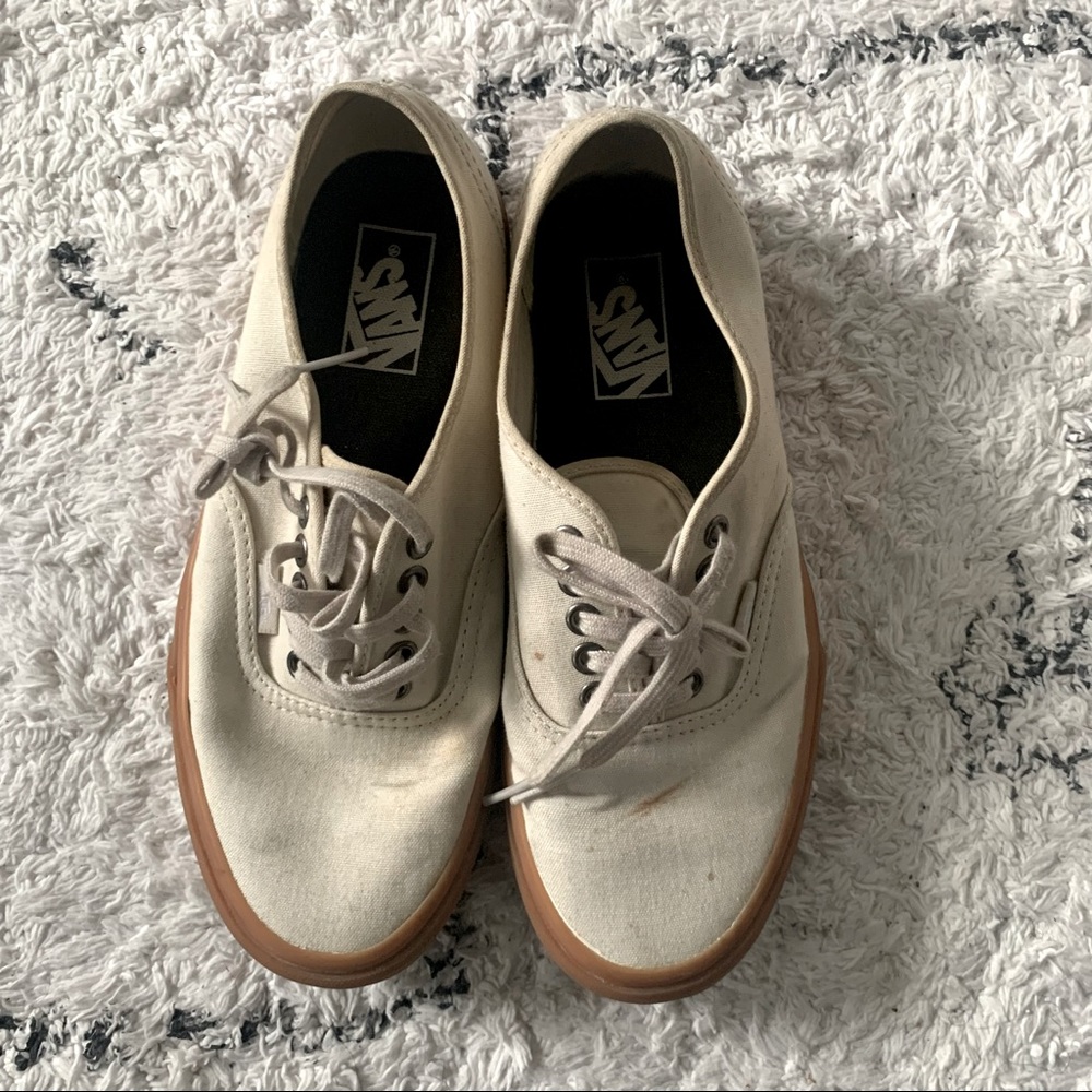 Vans cream Authentic with gum sole size 9W 7.5M